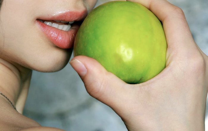 Article Image for Healthy Lifestyle Choices That Support Natural Beauty