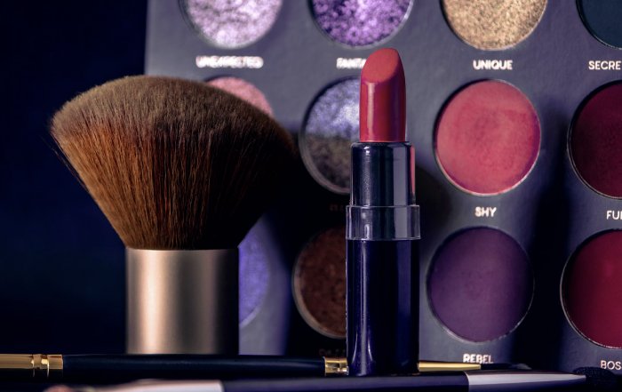 Article Image for How Beauty Brands Navigate International Regulations