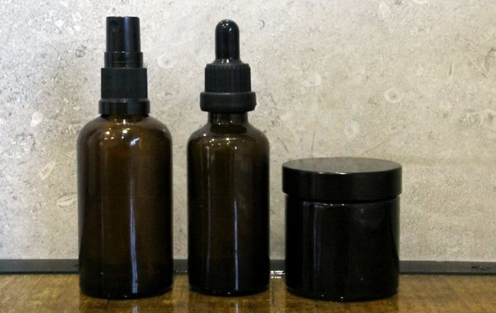 Article Image for The Benefits of Incorporating Facial Oils into Your Routine