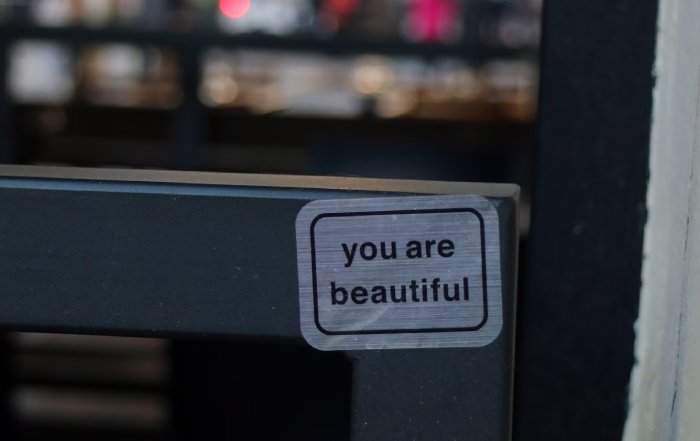 Article Image for Top Fashion Capitals and Their Signature Beauty Looks
